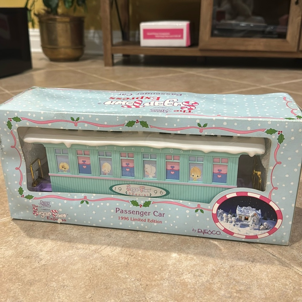 Precious Moments The Sugar Town Express Passenger Car